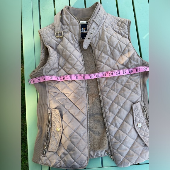 Vest - Picture 3 of 7